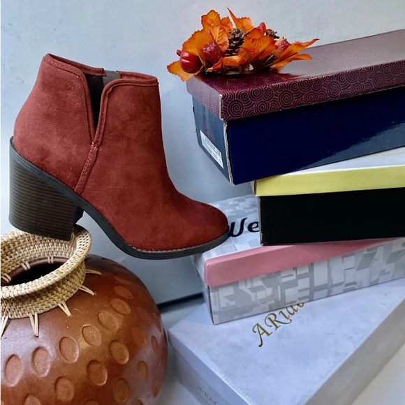 5 Pairs shoes mystery mix bundle Mixed Women Sandals Mules Boots - Picture 4 of 9